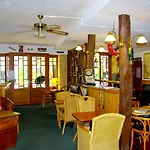 Restaurant La Promenade Otel Gourdon-en-quercy