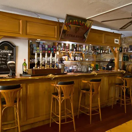 Restaurant La Promenade גורדון-אן-קרסי