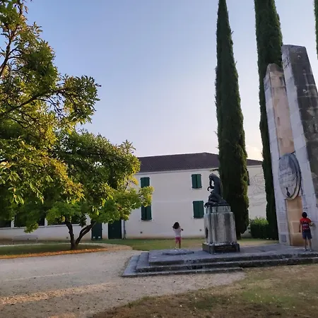 Ξενοδοχείο Restaurant La Promenade 2*