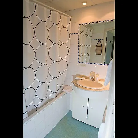 Отель Restaurant La Promenade Гурдон-ан-Керси